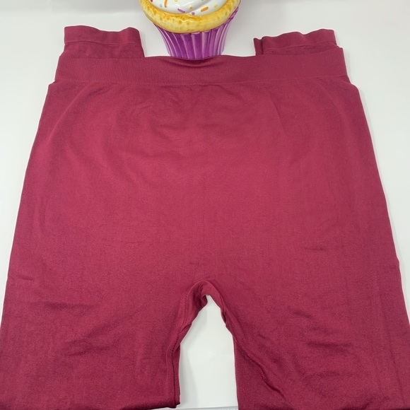 Neon Mascara Cutout Leggings 2X/3X - Picture 3 of 4